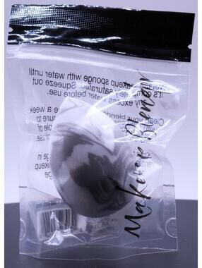 Makeup Revolution Marble Beauty Sponge Makeup Blender